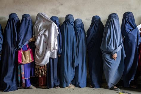 Afghan Women Scared Due To Taliban Decrees U N Says Los Angeles Times