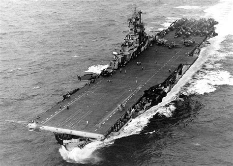 American Aircraft Carrier Ww2