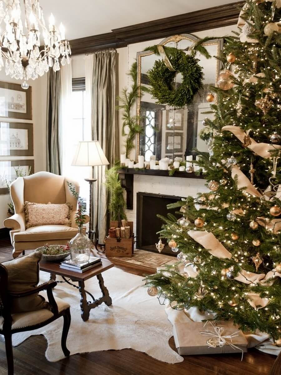 Gorgeous Warm And Inviting Christmas Decor For Your Living Room