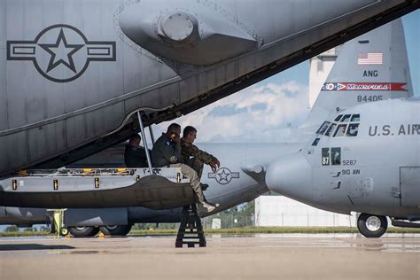 Government Military Mansfield Lahm Regional Airport