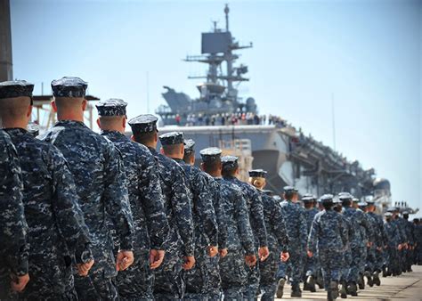 How To Join The Us Navy 2022 Guide Enlisted Vs Officer