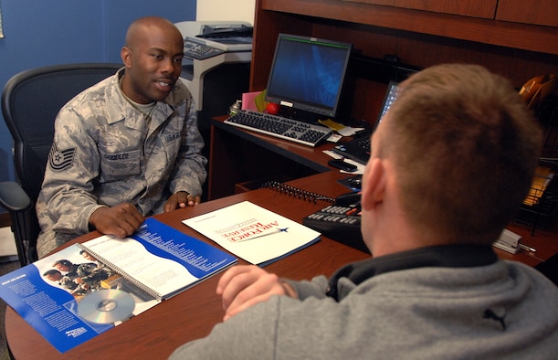 In Service Air Force Reserve Recruiter Now Available At Offutt Amp Gt Offutt