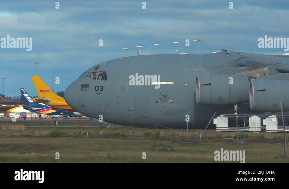 Military Aircraft Nato Strategic Airlift Capability Boeing C 17 Taxiing