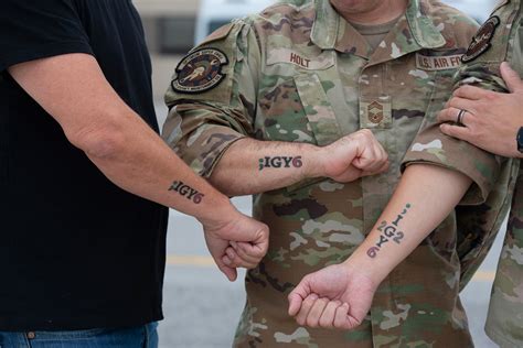 New Hampshire Air National Guard Leaders Unveil Igy6 Tattoo 157Th