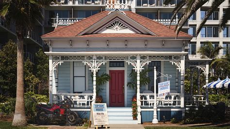 Original Top Gun Location Is Now A Quaint Pie Shop In Southern